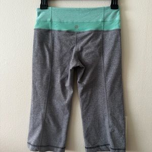 Lululemon Athletica Workout High Crop Leggings Size 4